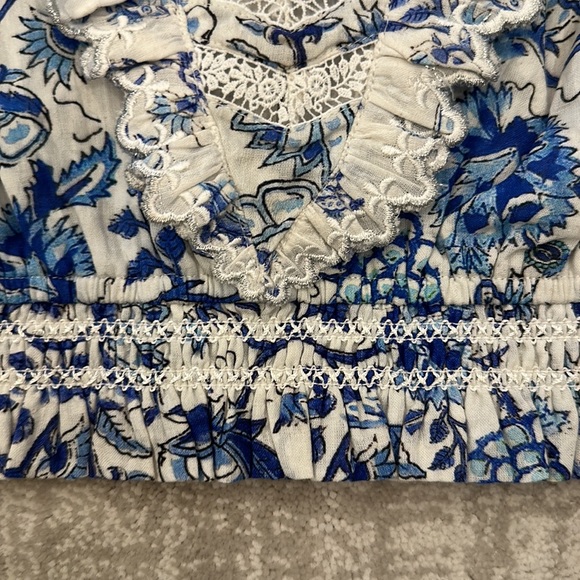 Hemant & Nandita crop top. - Picture 7 of 9